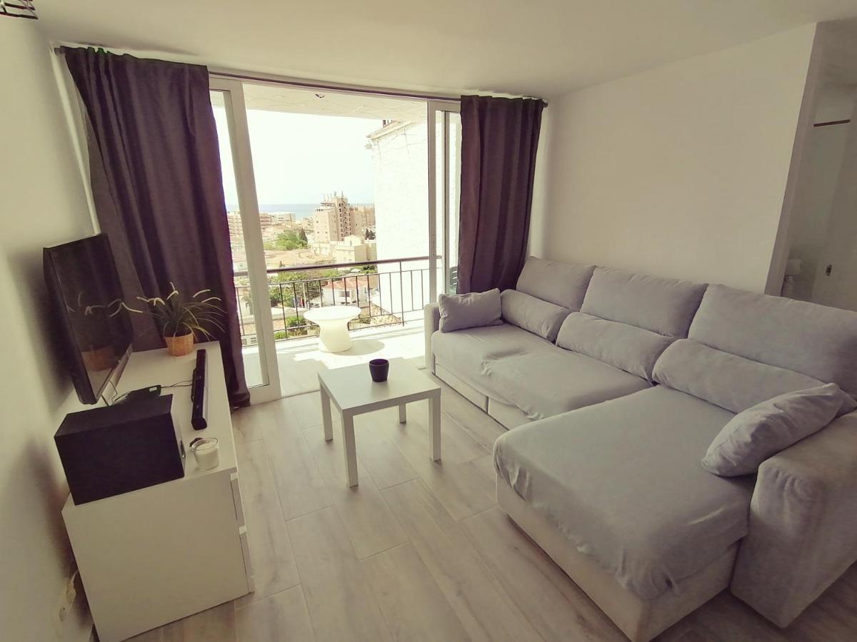 Brisamar Apartamento Con Aire Acondicionado ตอร์เรโมลิโนส ภายนอก รูปภาพ