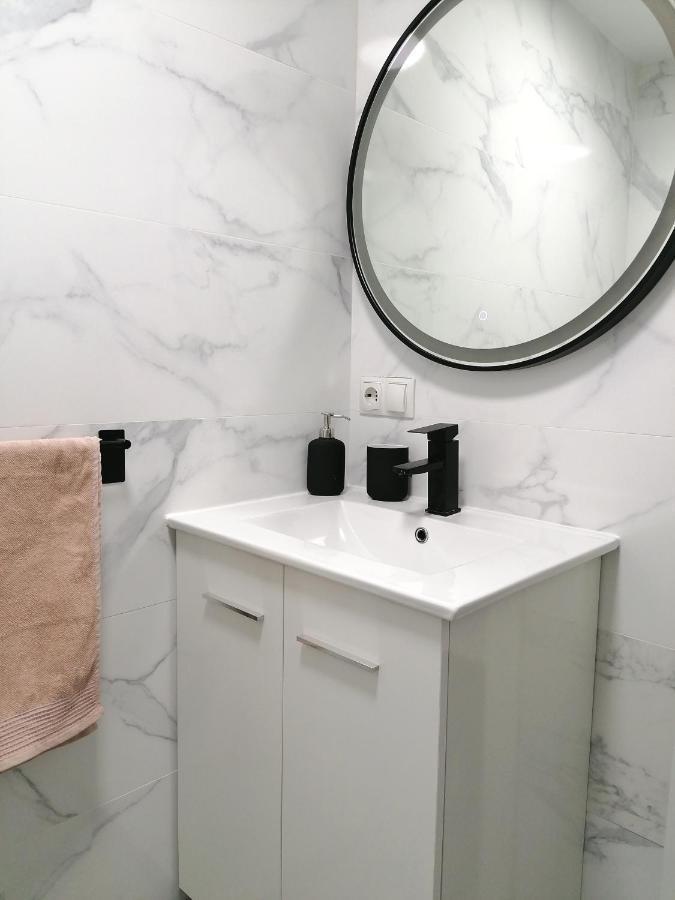 Brisamar Apartamento Con Aire Acondicionado ตอร์เรโมลิโนส ภายนอก รูปภาพ